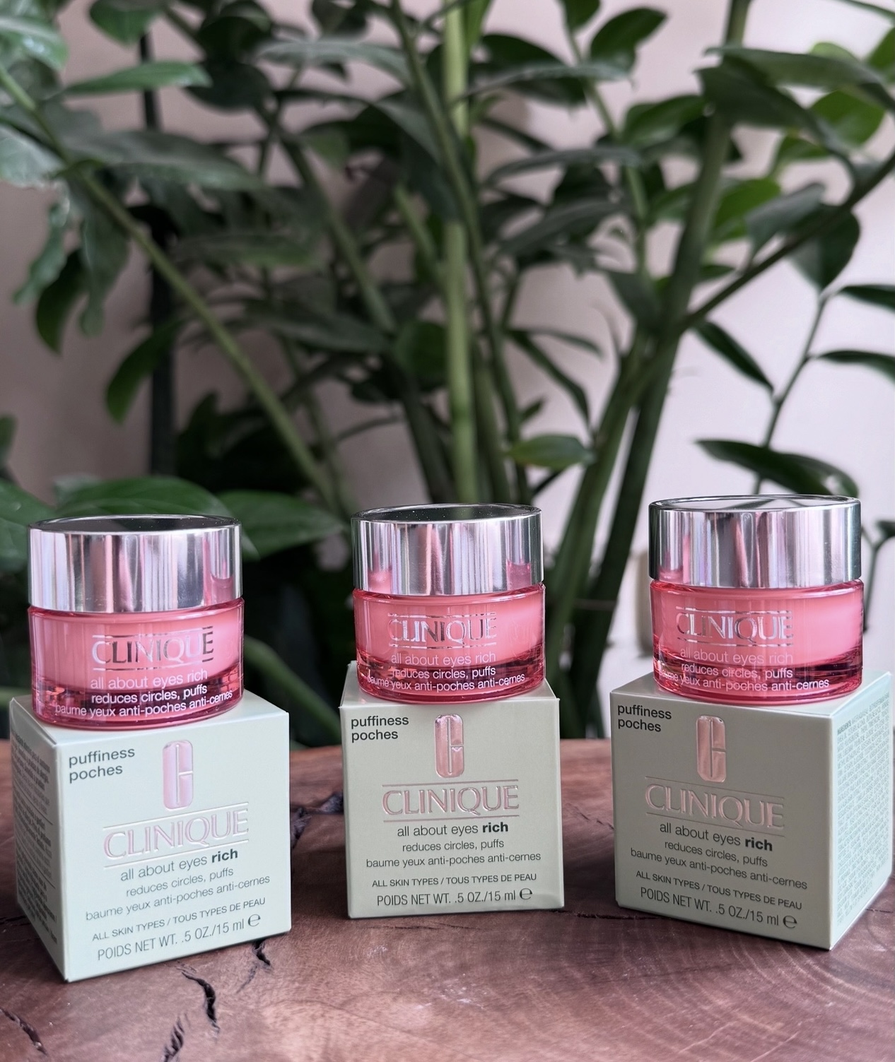 کرم دور چشم آل ابوت آیز ریچ کلینیک